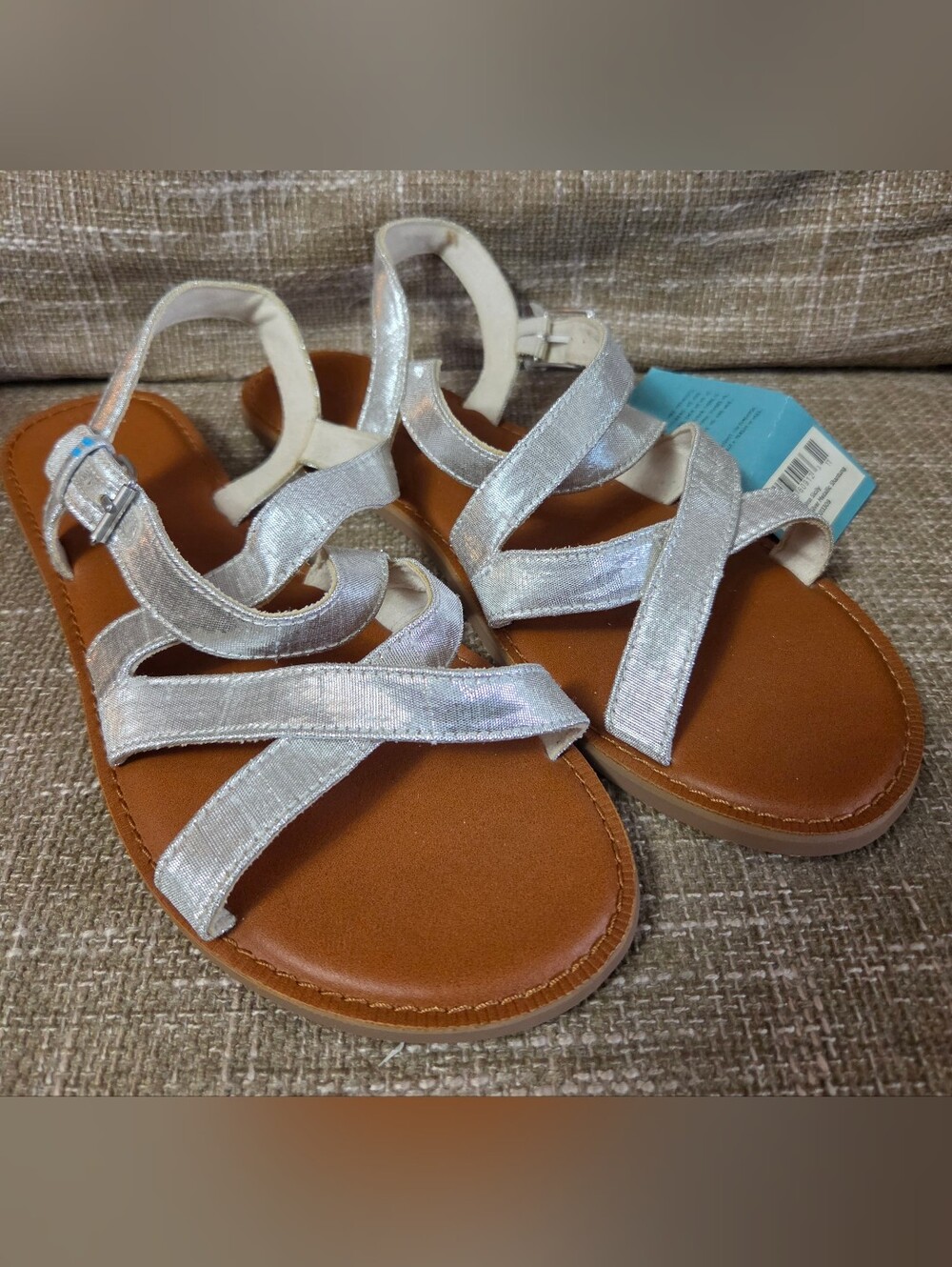 TOMS Sicily Sandals Women's Size 9.5 Silver Metallic Shantung Strappy Flat NWT